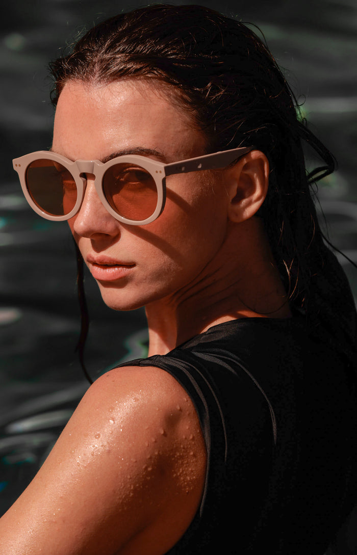 Ex-Pat Frame - Sable - Heidi Merrick
