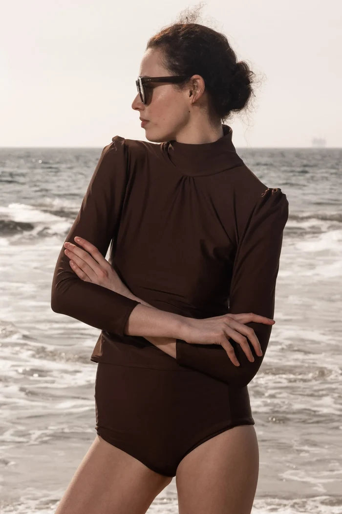 Izzy Rashguard - Chocolate - Heidi Merrick
