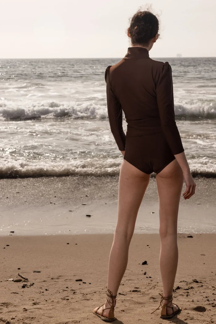 Izzy Rashguard - Chocolate - Heidi Merrick