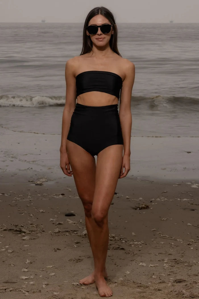 Vicent Douce - Black Set - Heidi Merrick