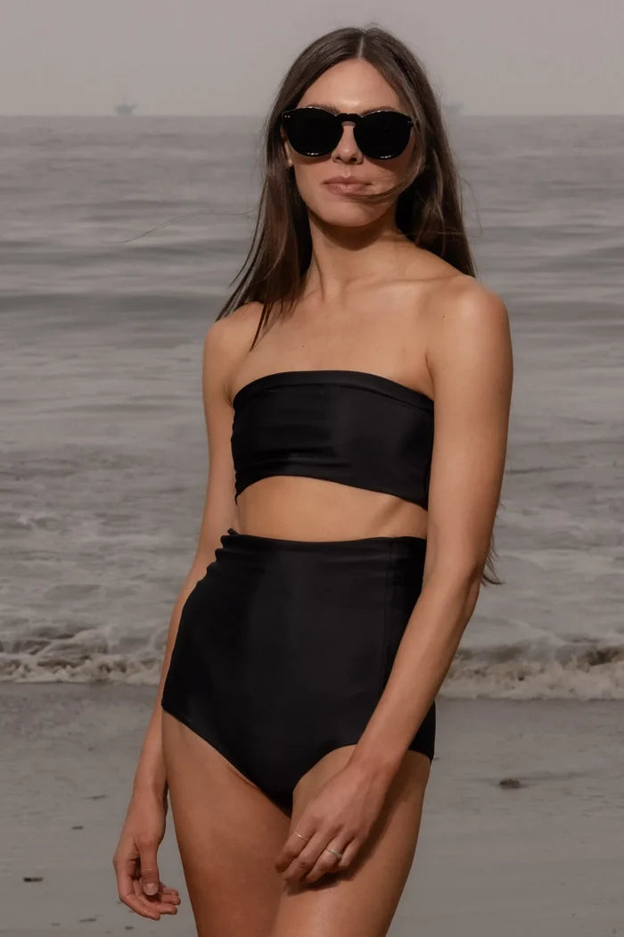 Vicent Douce - Black Set - Heidi Merrick
