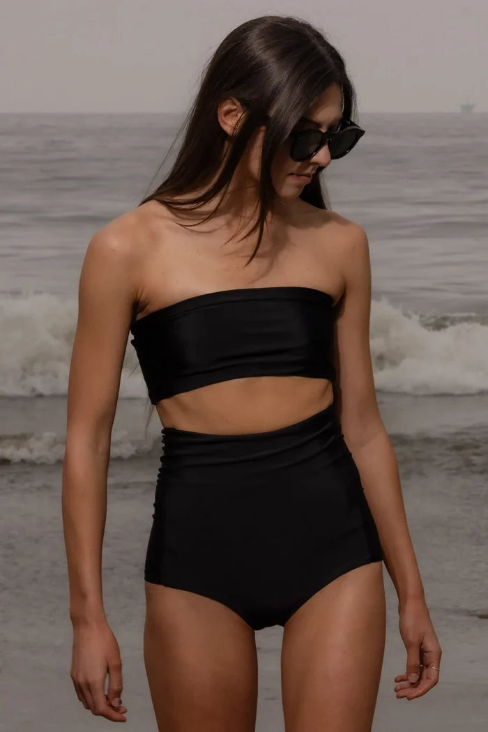 Vicent Douce - Black Set - Heidi Merrick